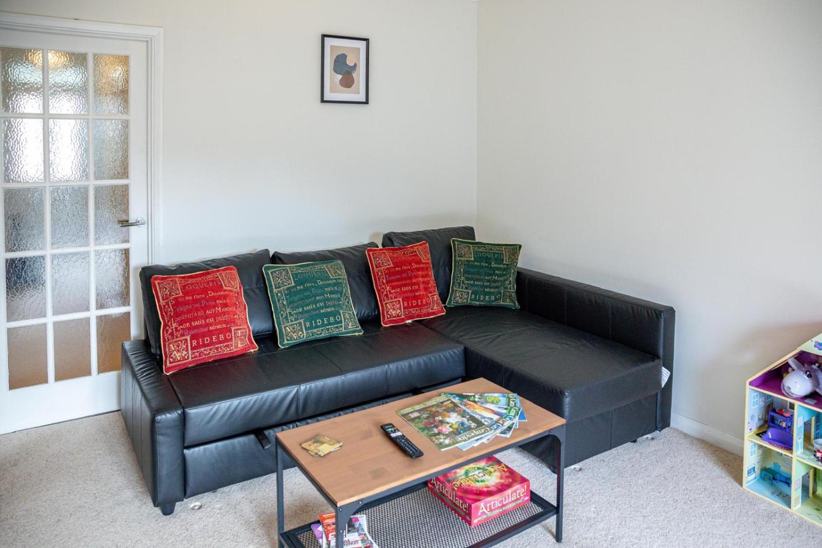 3br Detached With Parking Holiday home *