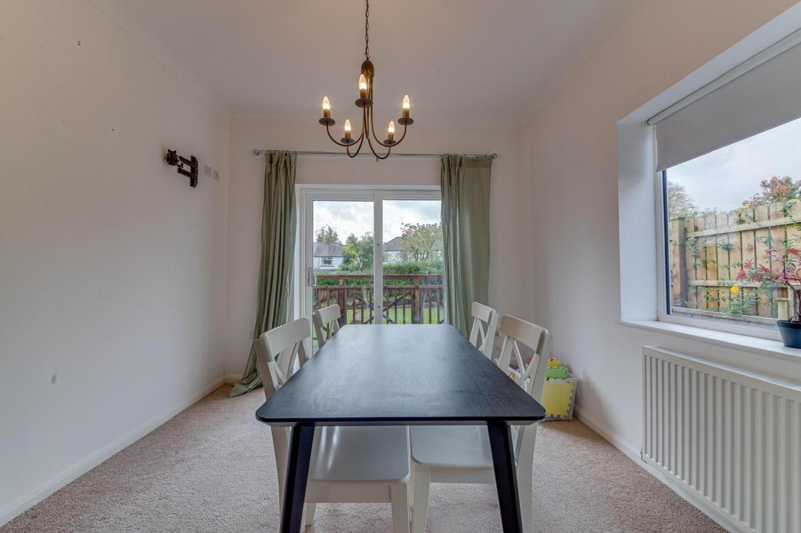 Holiday home 3br Detached With Parking *